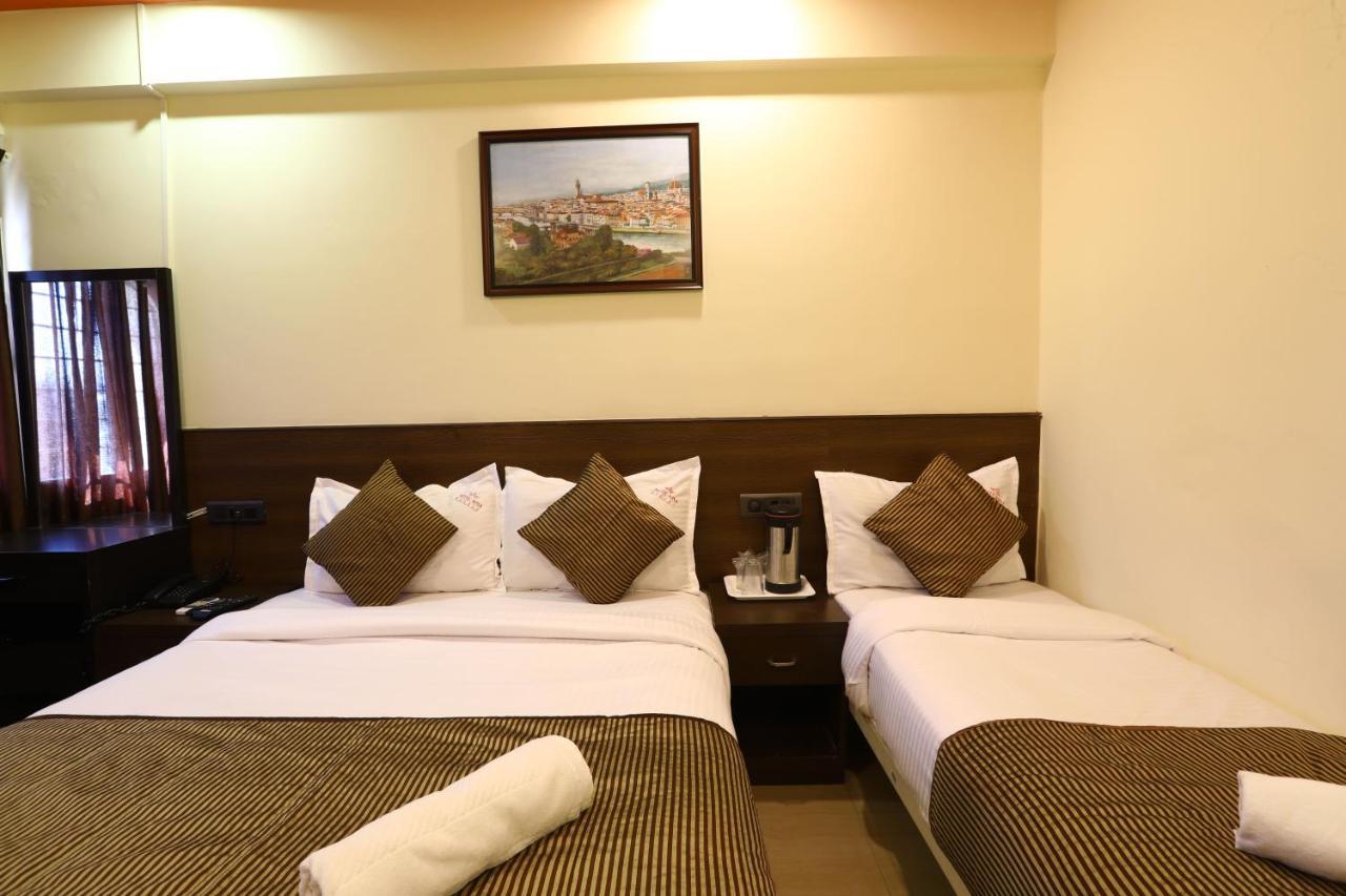 Hotel Sona Панаджи Екстериор снимка
