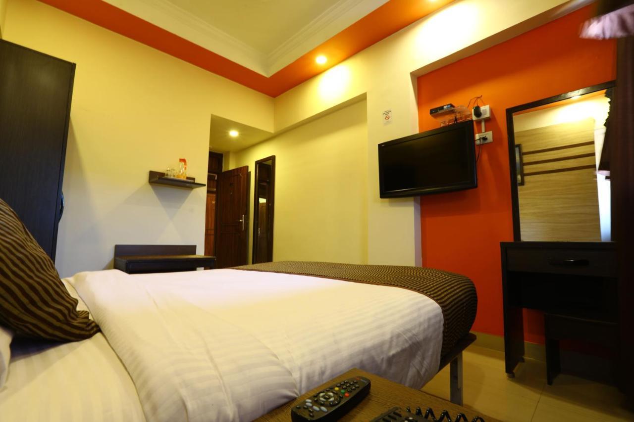 Hotel Sona Панаджи Екстериор снимка